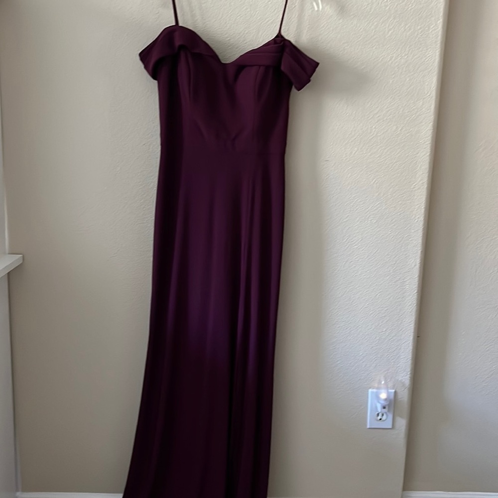EUC Sweetheart neck off shoulder gown, size 5/6